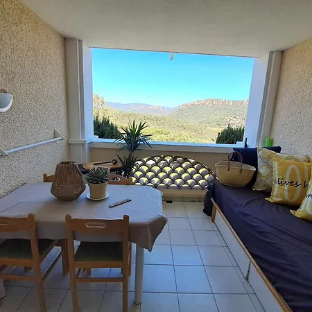 Studio Refait A Neuf Vue Esterel Partielle Mer * Saint-Raphael (Var)